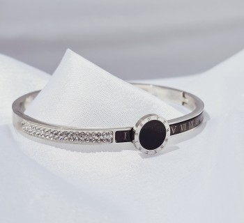 ГРИВНИ ОТ МЕДИЦИНСКА СТОМАНА